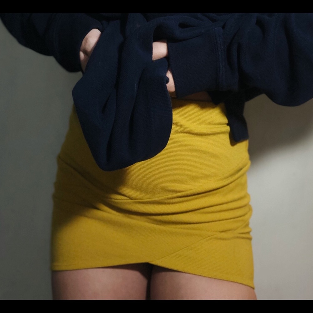 Mustard bodycon skirt